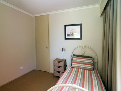 8 Mitchell Parade, Mollymook