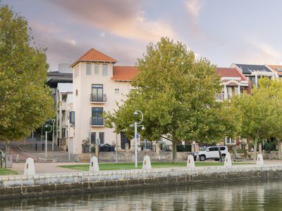 56 Henry Lawson Walk, East Perth