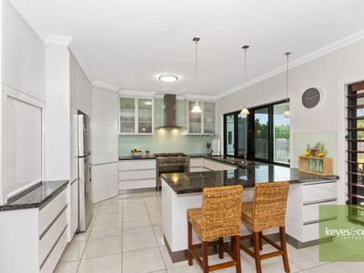 19 Gundabluey Crescent, Mount Low