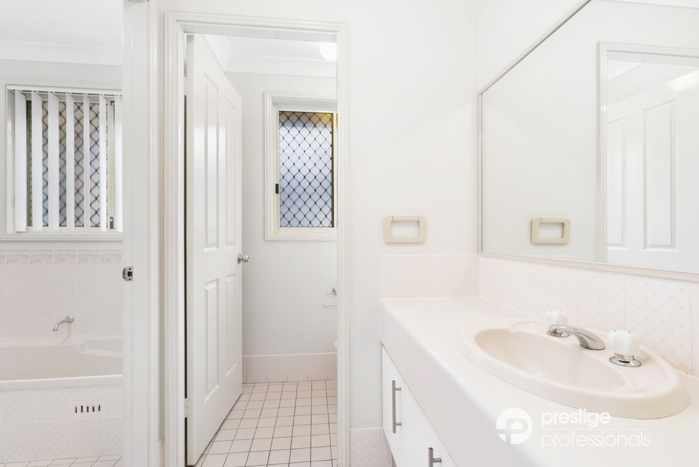 5 Paroo Court, Wattle Grove
