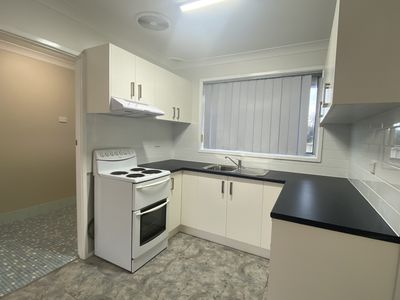 4 / 18 Beverley Avenue, Warilla