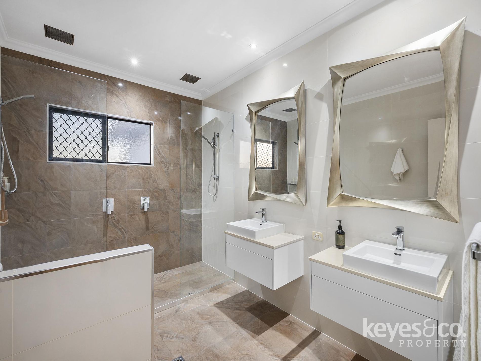 4 Horizon Drive, Douglas