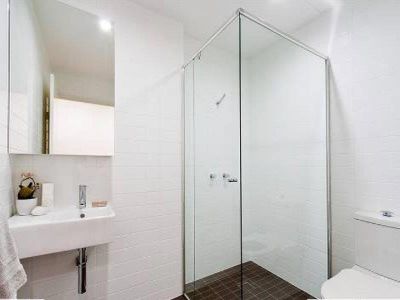 10 / 19 Young Street, Neutral Bay