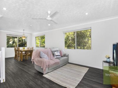 1 / 18 Redpath Street, North Ward