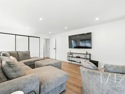 10 Bluetongue Drive, Magra