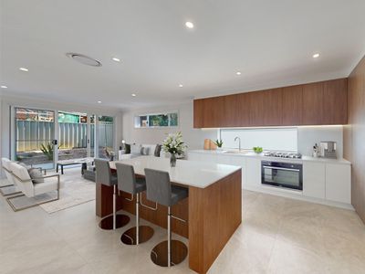 7 Gowrie Crescent, Westmead