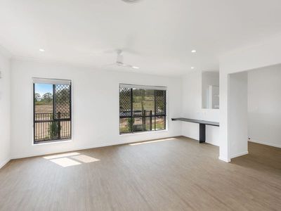 8 Lind Lane, South Ripley