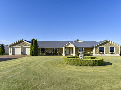 212 Wynham Road, Moorak