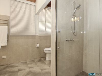 27 Wattle Drive, Heathcote