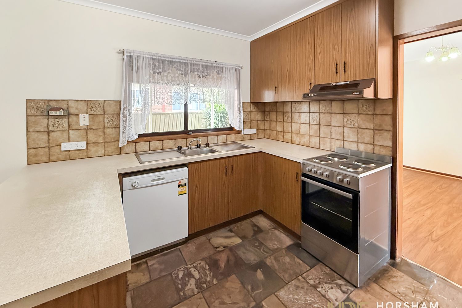 2 Mintern Crescent, Horsham