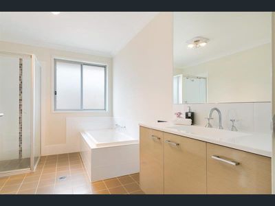 16 Bartlett Street, Oran Park