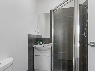 2 / 16 Xavier Court, Werribee