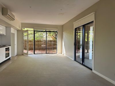 21E Browns Road, Clayton