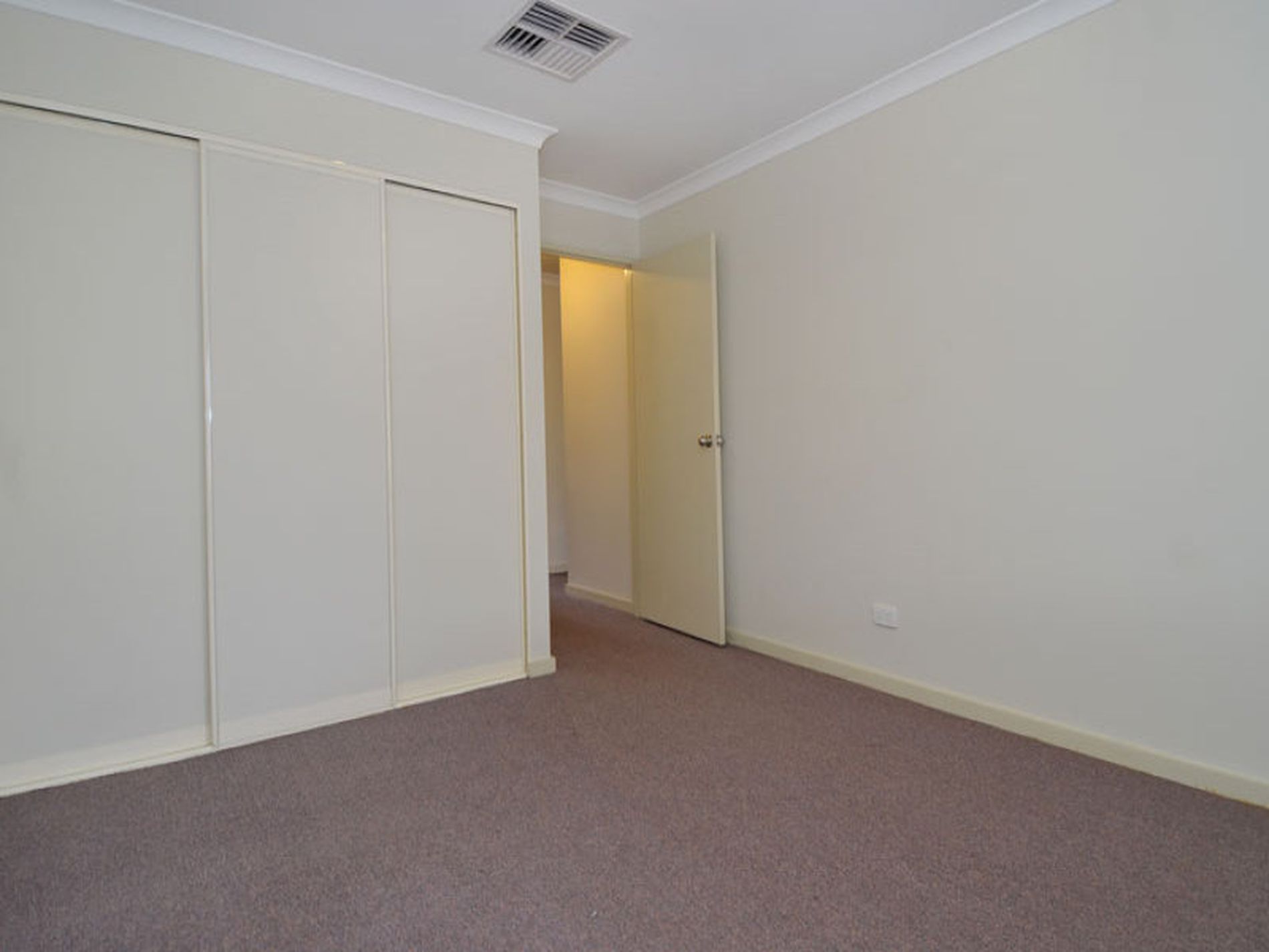 7 / 3 Great Eastern Hwy, Somerville