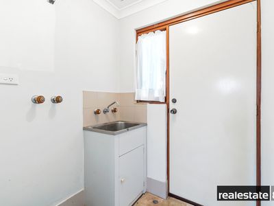 9 Bolderwood Drive, South Lake