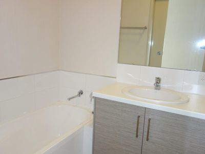 9B Gibb Crescent, Westminster