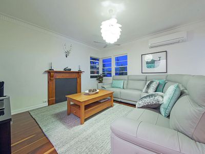 15 Major Street, Manly West