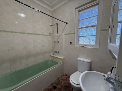 157 Penshurst Street, Beverly Hills