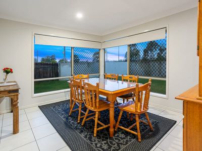 2 Johnstone Place, Riverview