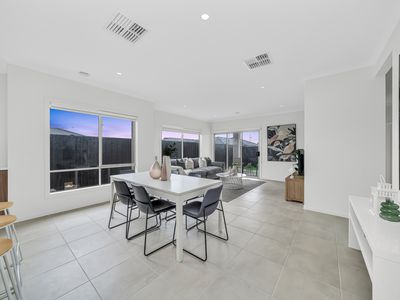 19 Nitre Street, Manor Lakes