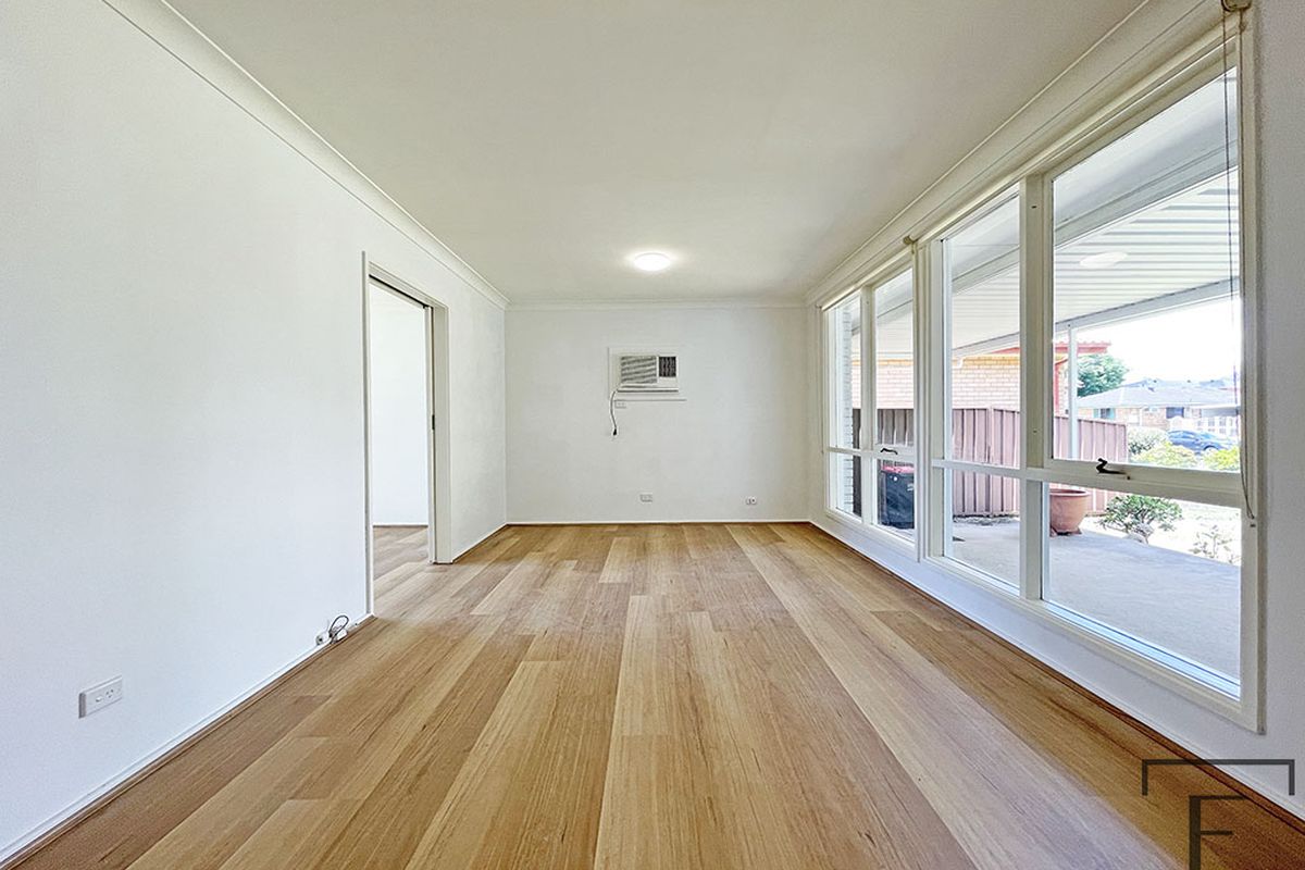 11 Annett Street, Emu Plains