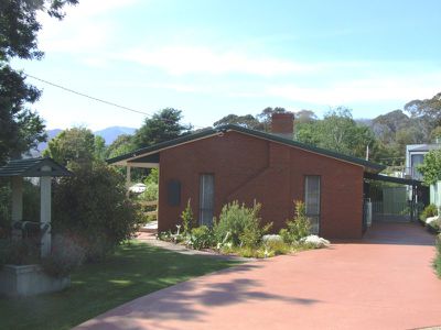 2 Omeo Court, Tawonga South
