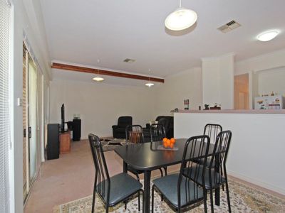 15B Riverina Way, Hannans