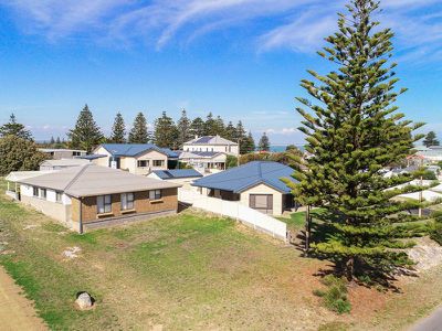 16 Chambers Street, Beachport