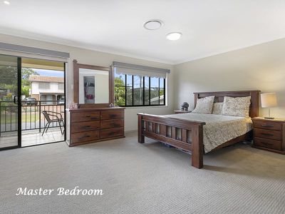 4 Green Way, Rochedale South