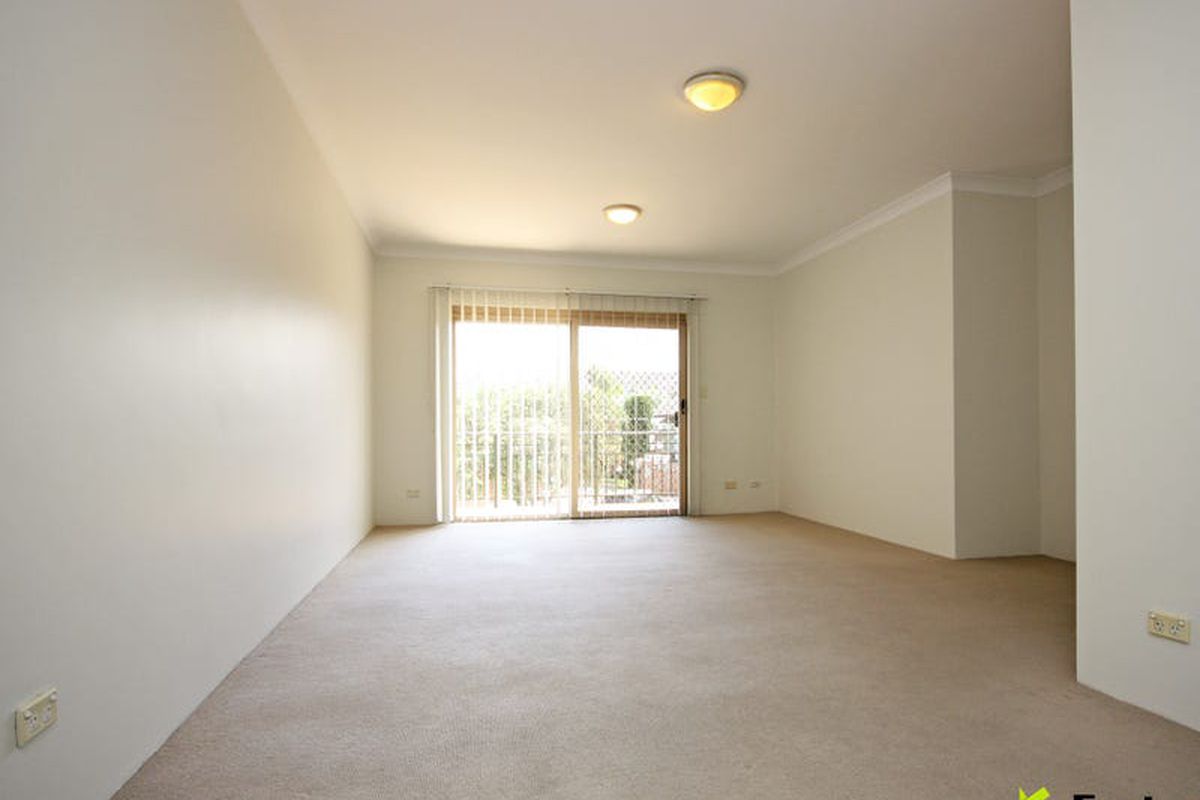 8 / 247B Burwood Road, Concord