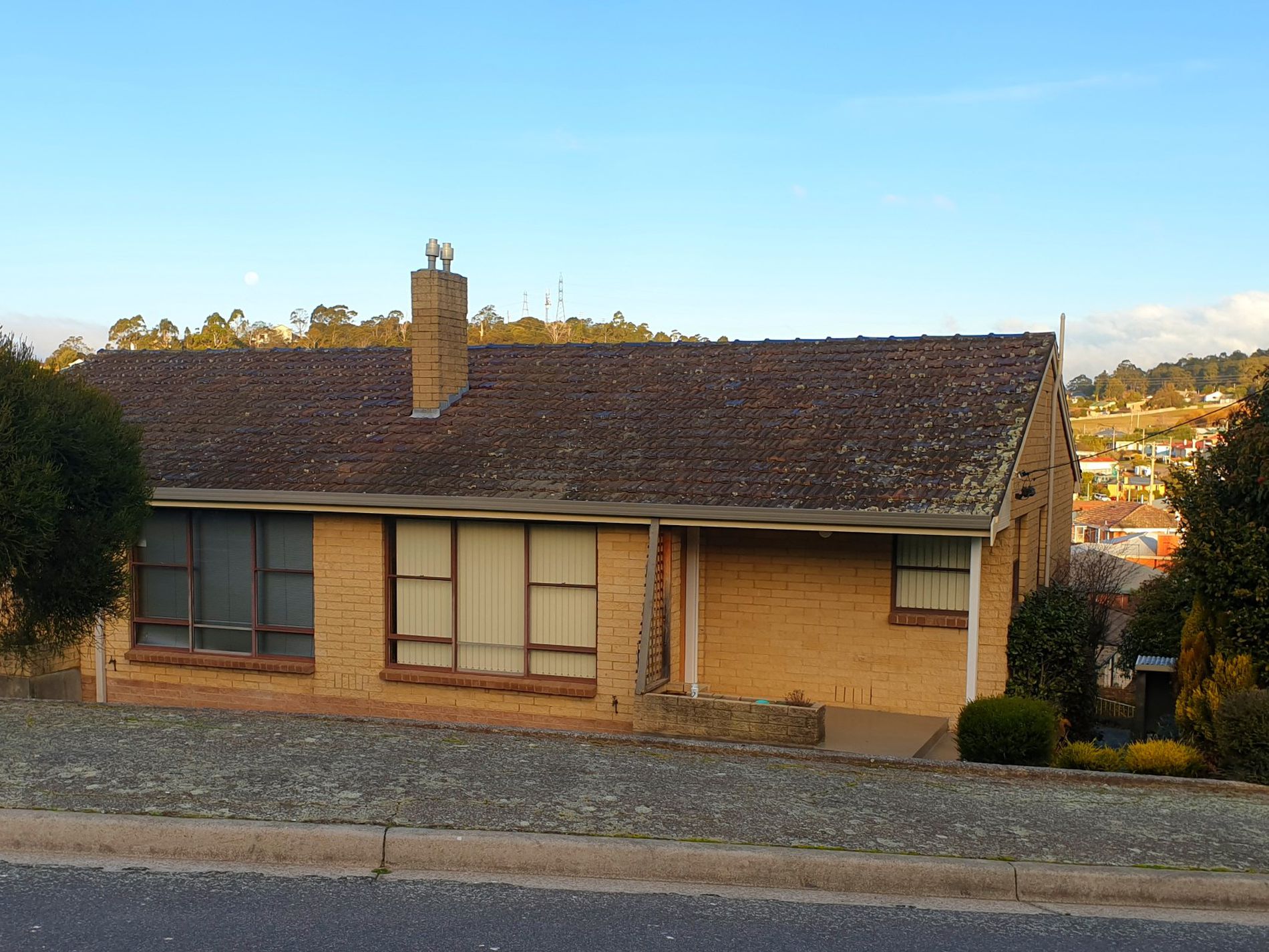 1 / 18 Guilford Road, Riverside