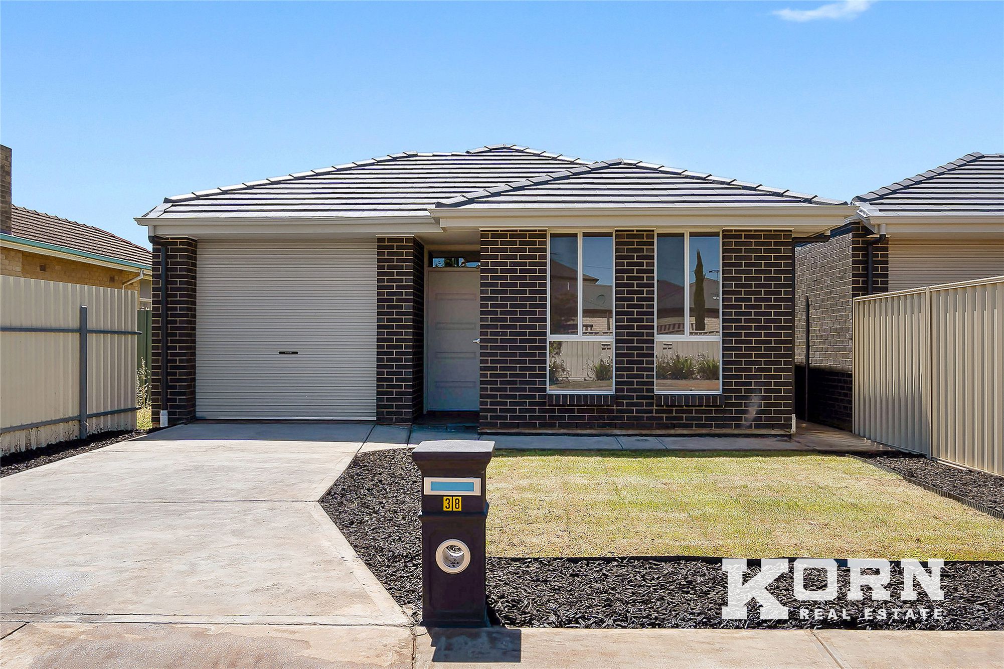 38 Danvers Grove, Woodville Gardens