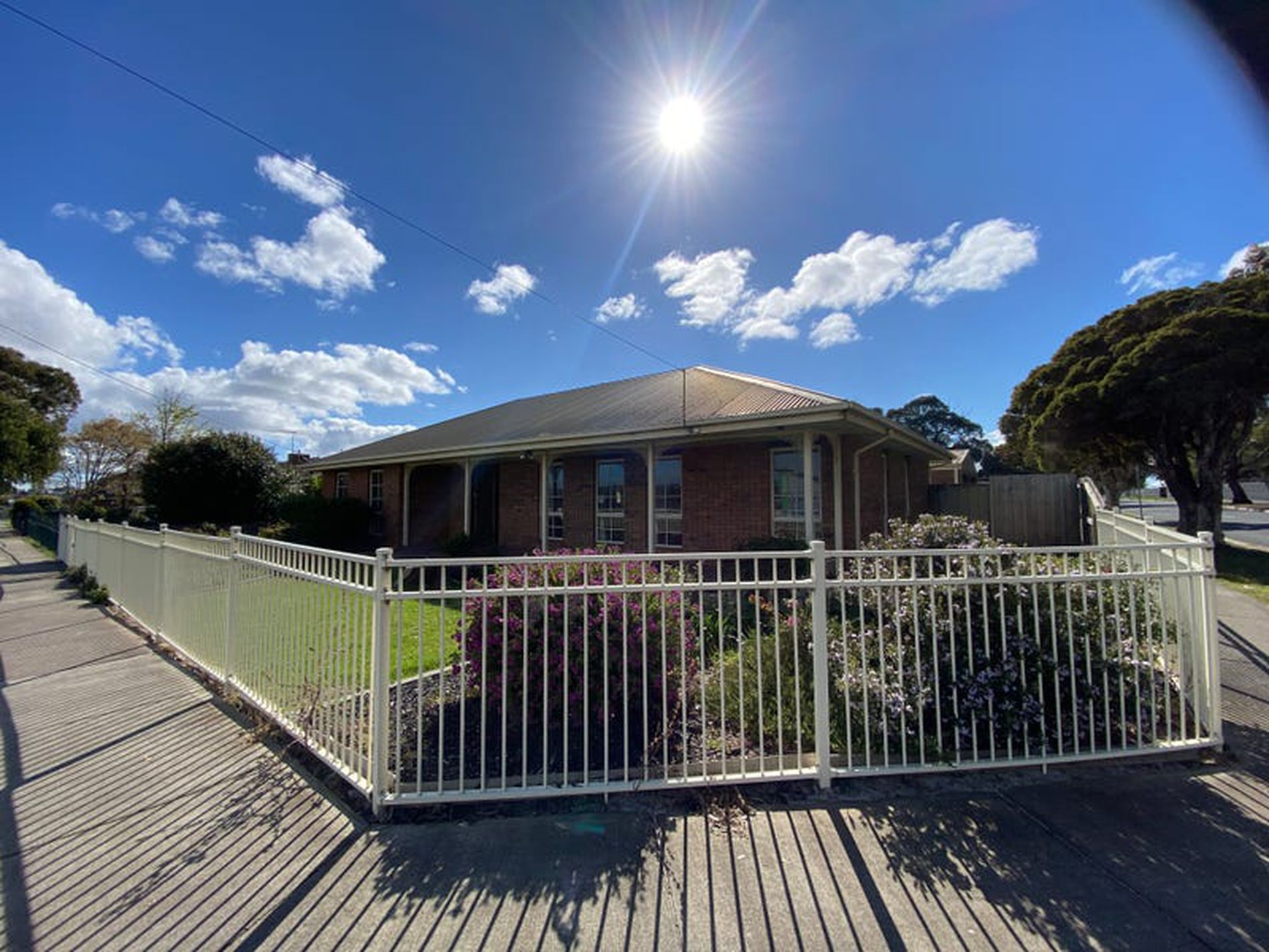 84 Reynolds Road, Belmont