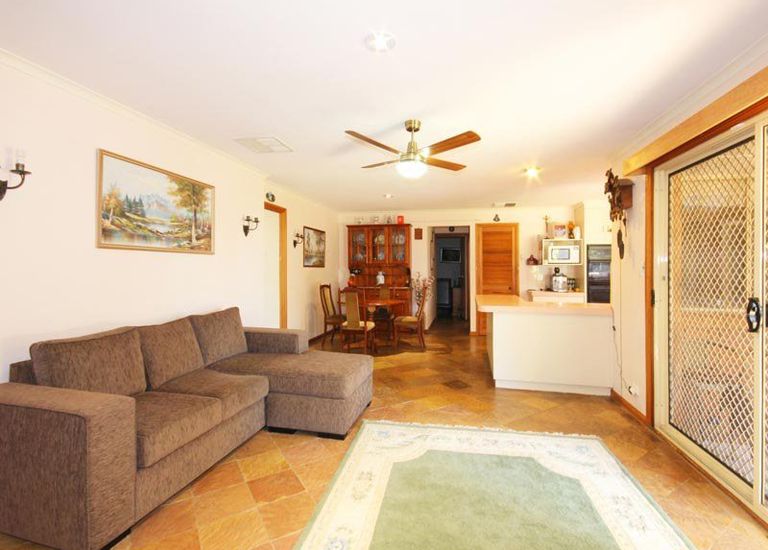 11 Jupiter Street, Hallett Cove