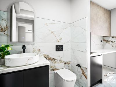 16 Sculptor Street, Box Hill