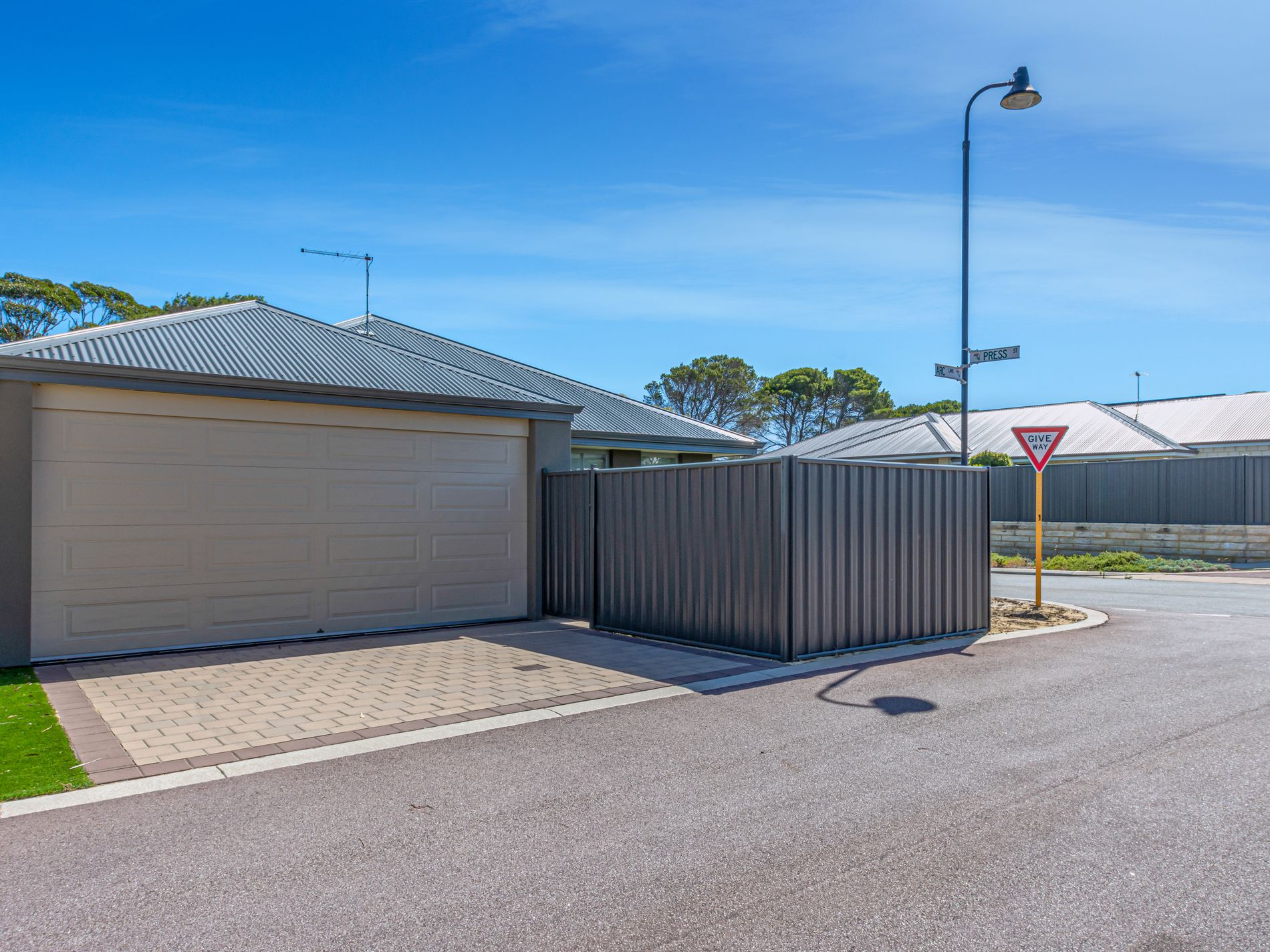 16 Bunker Crescent, Yanchep