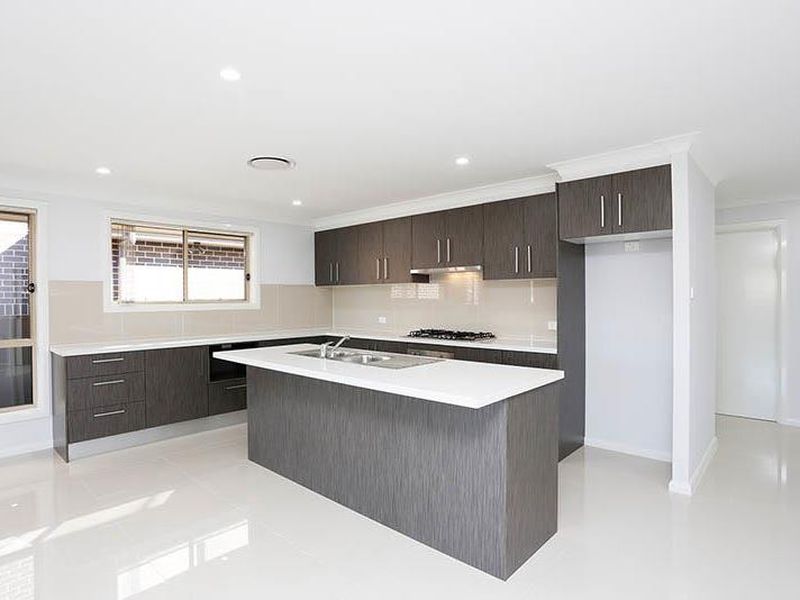 10 Spitzer Street, Gregory Hills