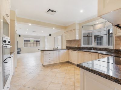 64 Greenway Drive, West Hoxton