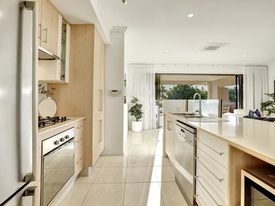203 Esplanade, Cairns North