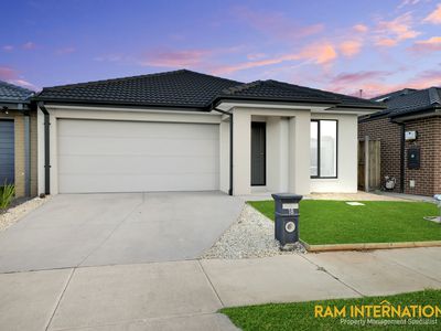 18 Perceval Place , Mambourin