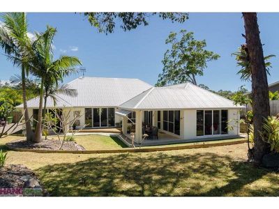 11 Tingara Court, Tewantin