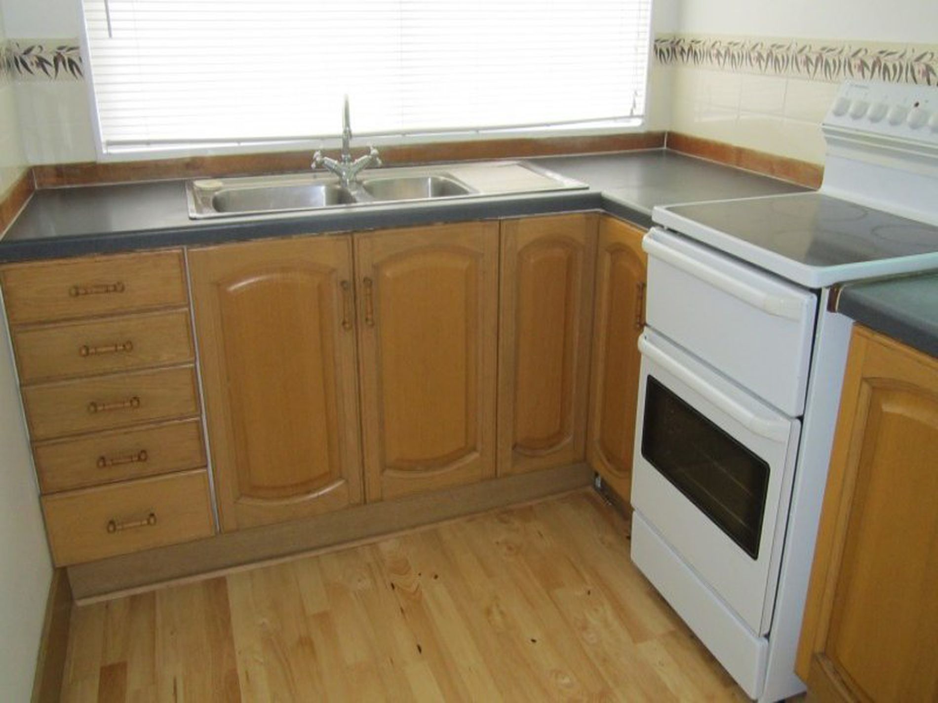 8 Lakeview Parade, Primbee