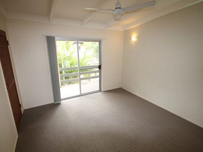 3 / 3 King Street, Urangan