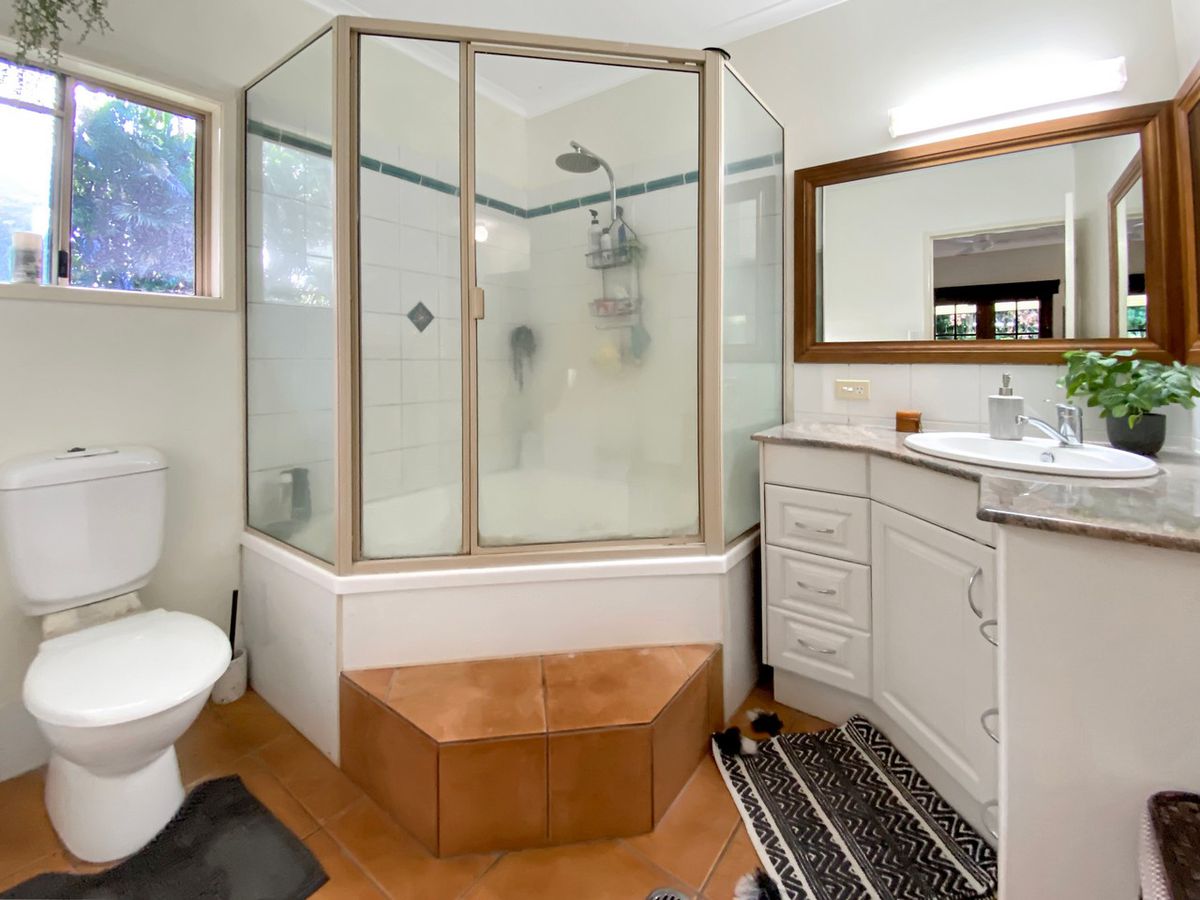 31 Mountain View Drive, Atherton