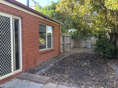 1 / 10 Rotherham Street, Belmont