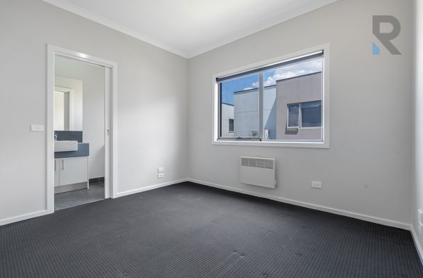 23 / 64 Escapade Boulevard, Craigieburn