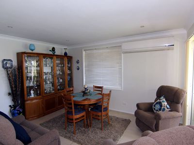 26 King George Parade, Forster