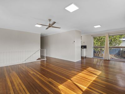 73 Woodlands Drive, Rochedale South