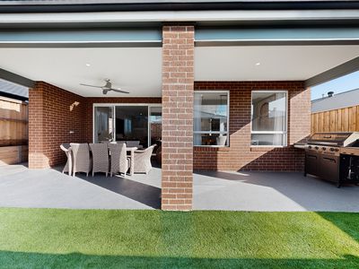 7 Cummins Street, Officer