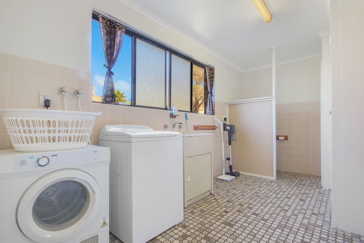 14 Emma Close, Dalmeny